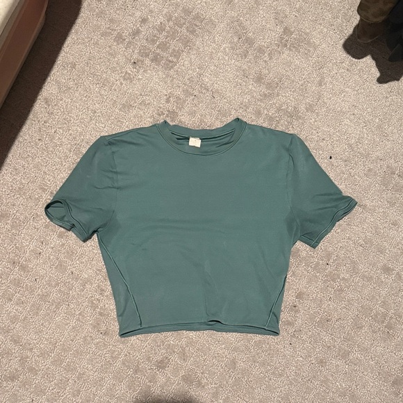 Cropped Soft Lululemon T Shirt - Picture 3 of 3
